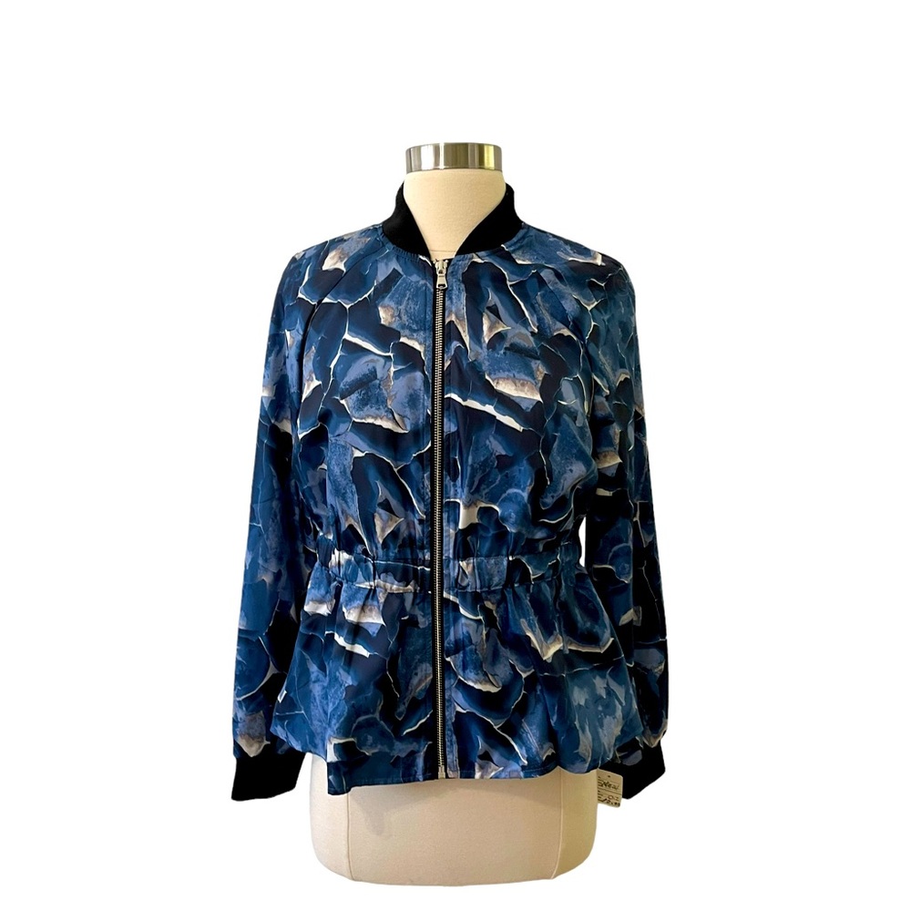 Chico’s Black Label Printed Bomber Top BL Winter Lake Size 00 in Black and Blue